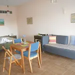 Helen's 11 Boutique