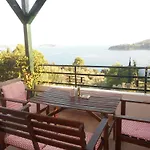 Helen's 11 Boutique Aparthotel 3*