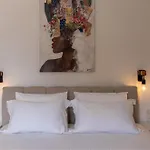 Helen's 11 Boutique