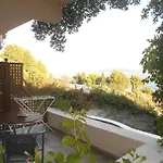 Helen's 11 Boutique 3*
