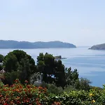 Aparthotel Helen's 11 Boutique 3*