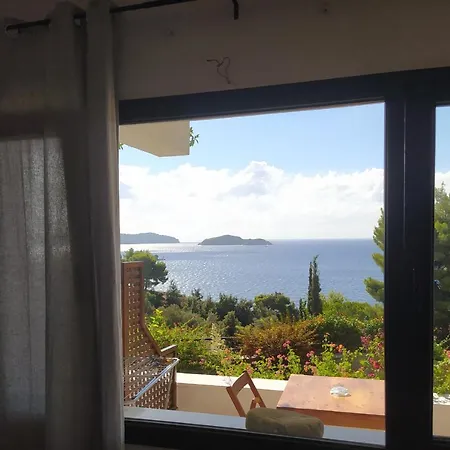 Helen's 3* Achladies (Skiathos)