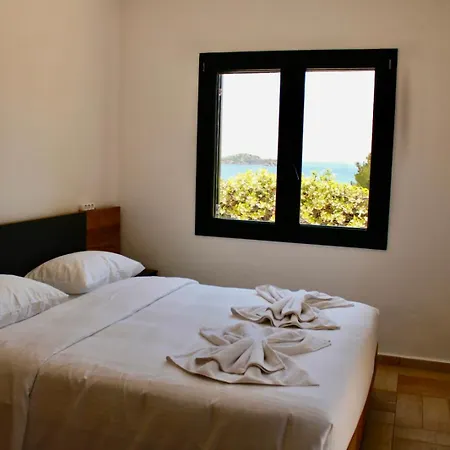 Helen's 11 Boutique Aparthotel 3*