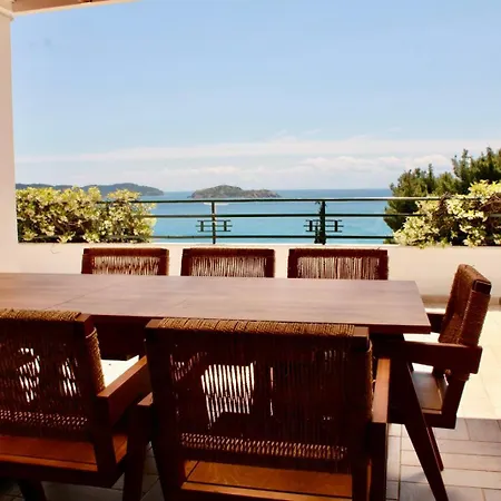 Helen's 11 Boutique Aparthotel Achladies (Skiathos)