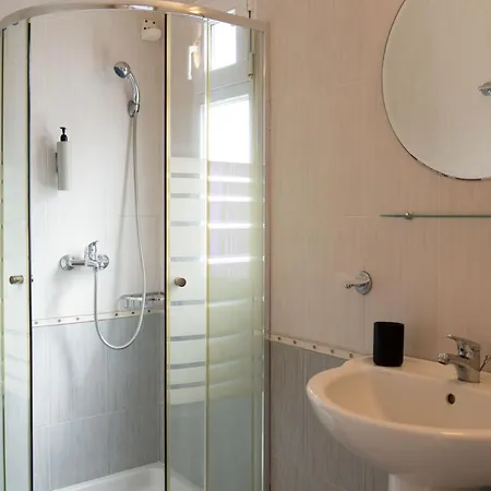 Helen's 11 Boutique Aparthotel