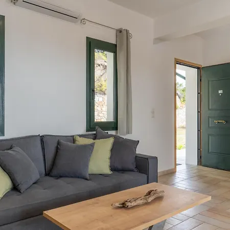 Helen's 11 Boutique 3* Achladies (Skiathos)