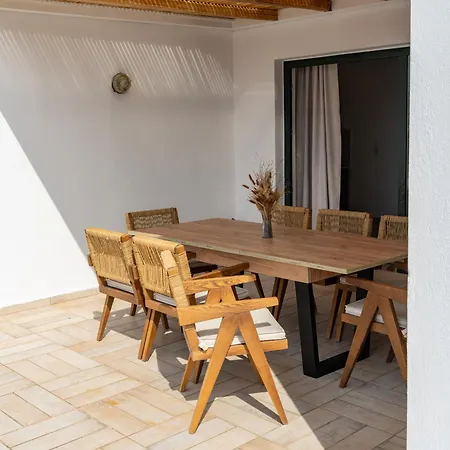 Helen's 11 Boutique Aparthotel 3*