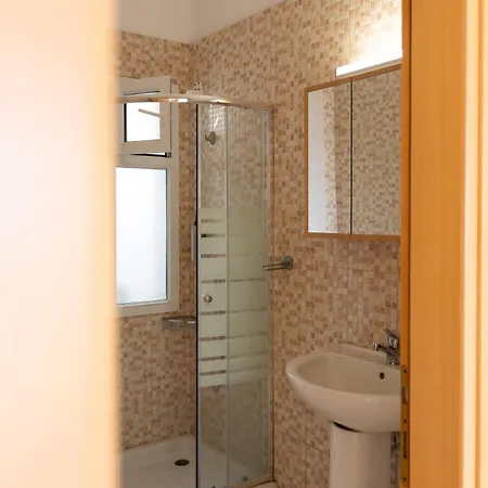 Helen's 11 Boutique Aparthotel 3*