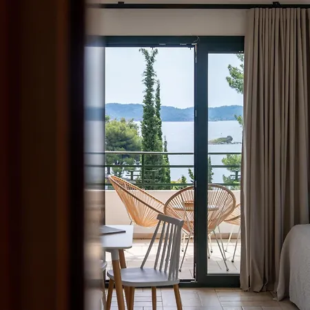 Aparthotel Helen's 11 Boutique 3*