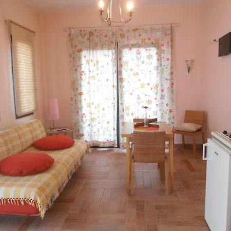 Helen's 11 Boutique 3* Achladies (Skiathos)