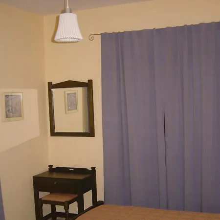 Helen's 11 Boutique