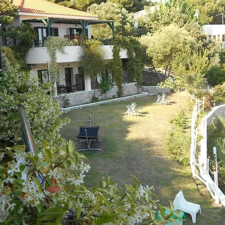 Helen's 11 Boutique 4*