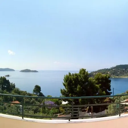 Helen's 11 Boutique Aparthotel 3*