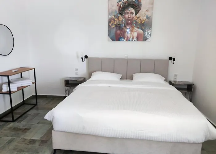 Helen's 11 Boutique 3*