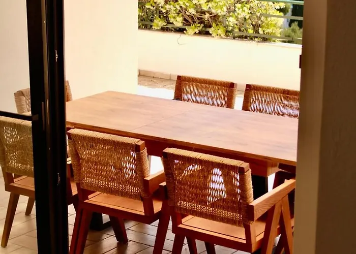 Helen's 11 Boutique Aparthotel