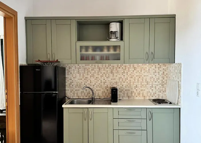 Helen's 11 Boutique Aparthotel 3*