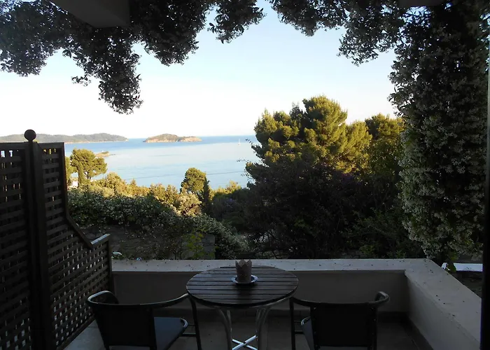 Helen's 11 Boutique Aparthotel