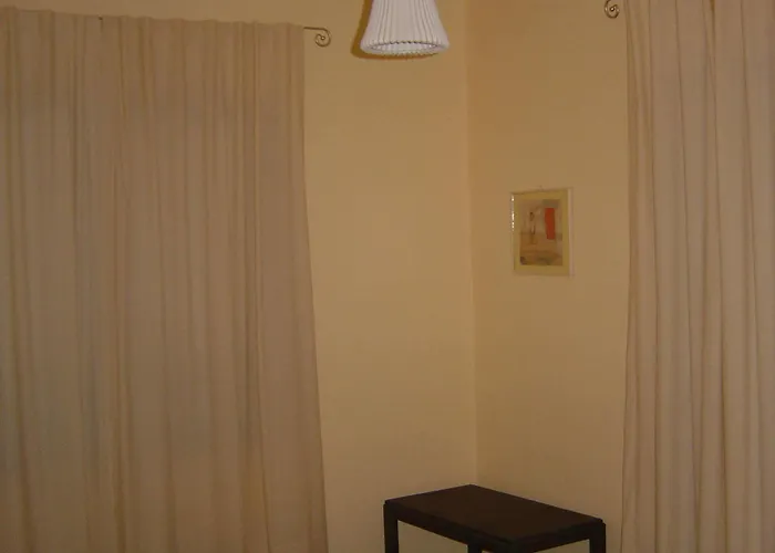 Helen's 11 Boutique 3*