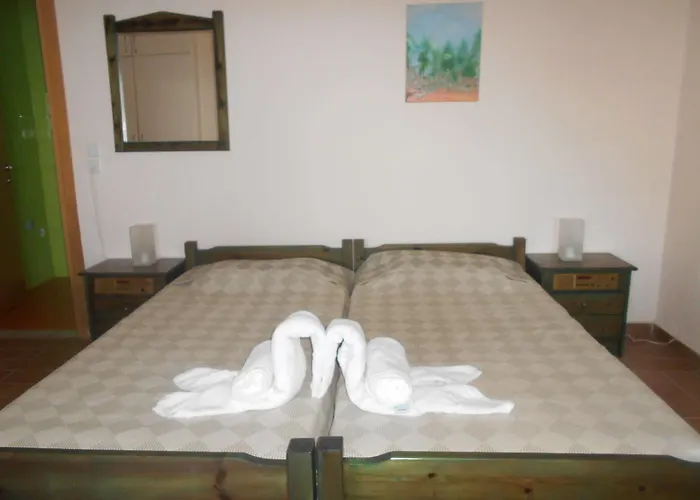 Helen's 11 Boutique 3*