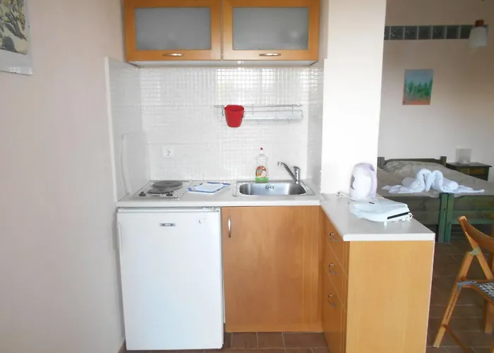 Helen's 11 Boutique Achladies (Skiathos)