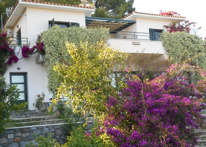 Helen's 11 Boutique Aparthotel Achladies (Skiathos)