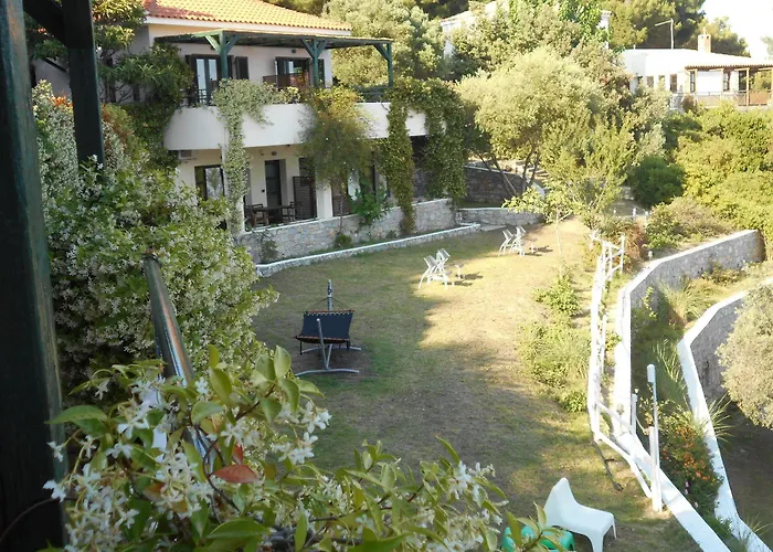 Helen's 11 Boutique 3*