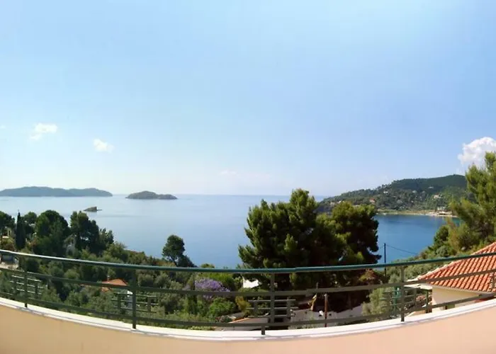 Helen's 11 Boutique Aparthotel 3*