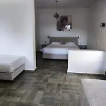 Helen's 11 Boutique Apart-hotel