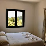 Helen's 11 Boutique Achladies (Skiathos)