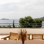 Helen's 11 Boutique Apart Otel