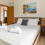Helen's 11 Boutique 3*