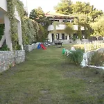 Helen's 11 Boutique Apart-hotel 3*
