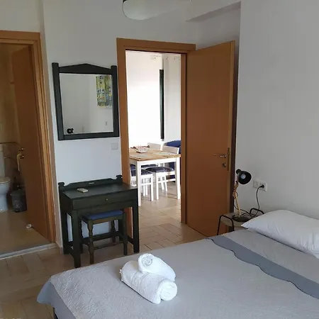 Helen's Apartahotel