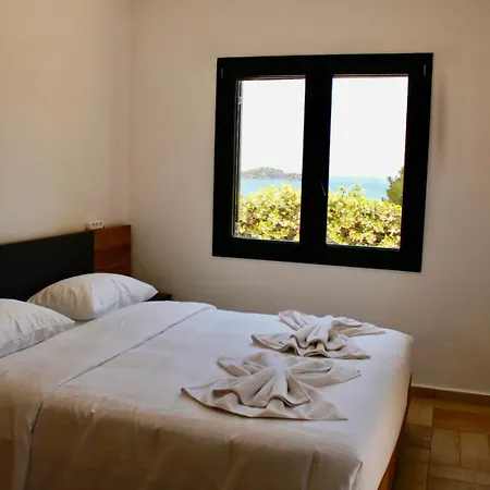 Helen's 11 Boutique Appart hôtel 3*