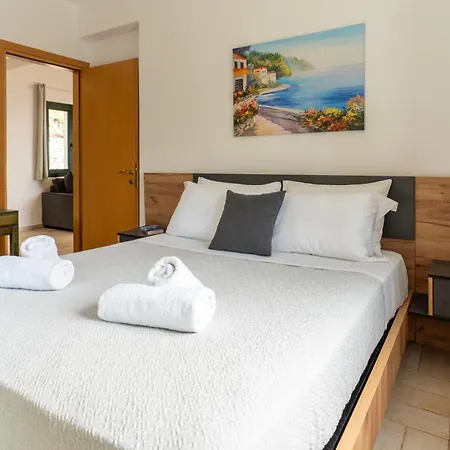 Helen's 11 Boutique 3*
