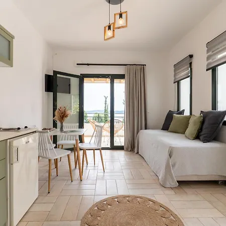 Helen's 11 Boutique Aparthotel