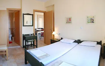 Helen's 11 Boutique 3*