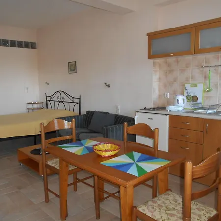 Appart hôtel Helen's 11 Boutique Achladias