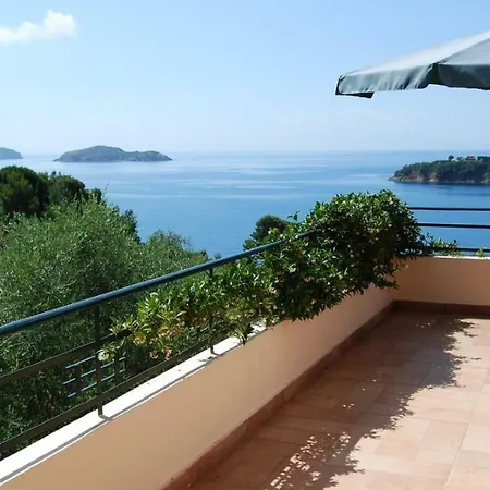 Appart hôtel Helen's 11 Boutique