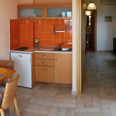 Apartahotel Helen's 3*