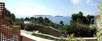 Helen's 11 Boutique Апарт-отель